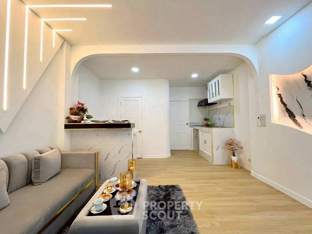 picture 1-BR Condo at Baan Suan Lalana Condominiums close to Pattaya (ID 2359322) - 10/13