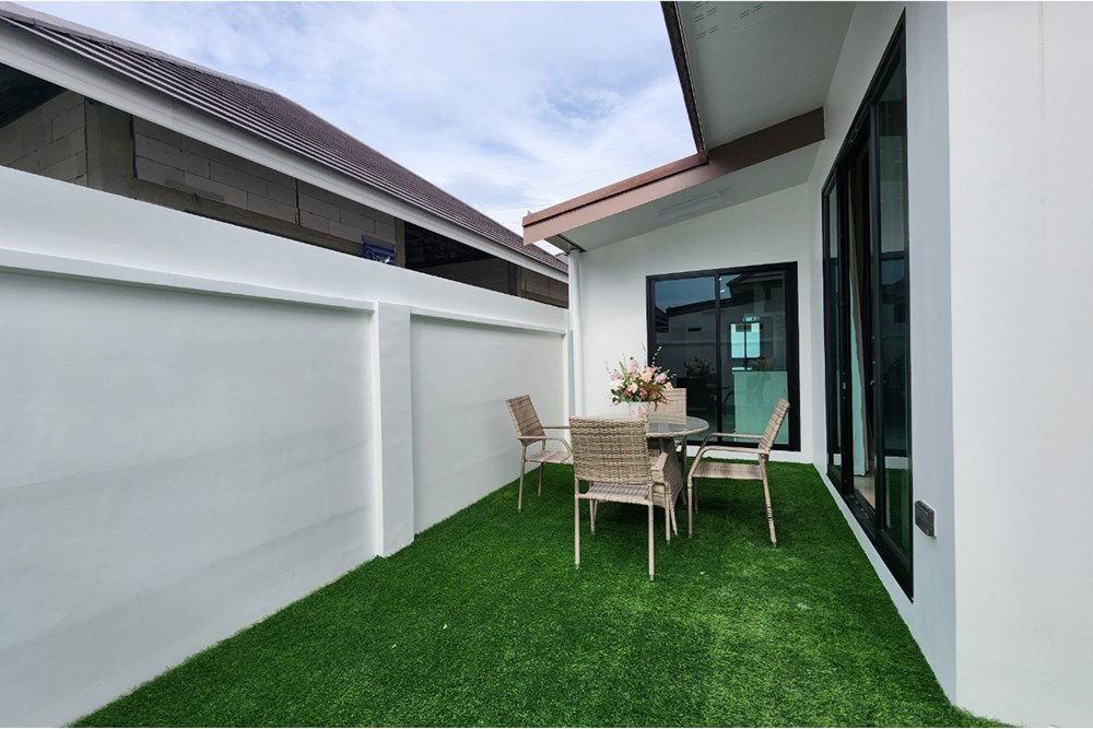 picture [920611001-300] Tranquil Luxury: Huay Yai Home with Pool - 35/80