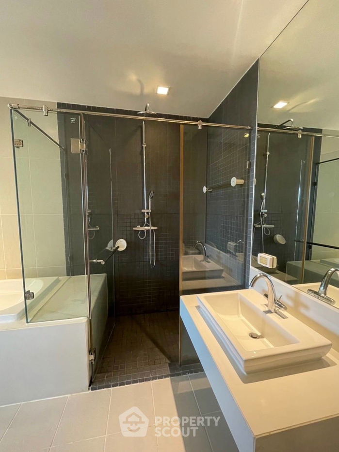 picture 1-BR Condo at Mida De Sea close to The Venezia (ID 2229750) - 7/10