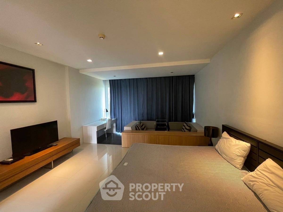 picture 1-BR Condo at Mida De Sea close to The Venezia (ID 2229750) - 2/10