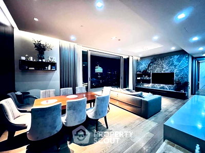 Condos for rent Silom and Sathorn Road : 2-BR Condo at Saladaeng One near MRT Si Lom (ID 2071067)