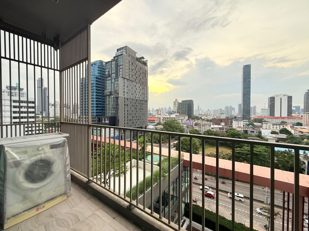 picture For rent, C Ekkamai, near BTS Ekkamai and expressway. - 13/17