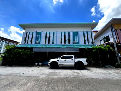 อาคารพาณิชย์ เชียงใหม่ : ขายด่วน!!! อาคารพาณิชย์ 2 ชั้น ใกล้มหาวิทยาลัยแม่โจ้ – เหมาะสำหรับทำหอพัก