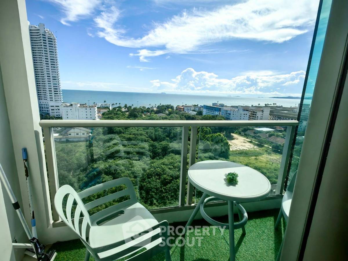 picture 1-BR Condo at The Riviera Jomtien close to Jomtien Beach (ID 1906911) - 2/6