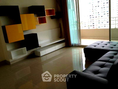 Condos for sale : 3-BR Condo at Watermark Chaophraya near BTS Krung Thon Buri (ID 1507218)