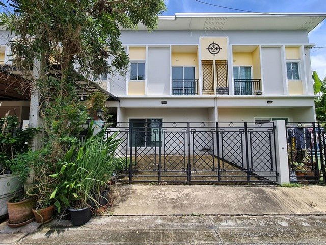 picture FOR SALE TOWNHOUSE PROPERTY 2500000 BAHT. - 4/8