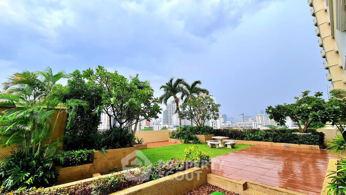 picture 5-BR Condo at Piyathip Place near BTS Phrom Phong (ID 2369150) - 21/25