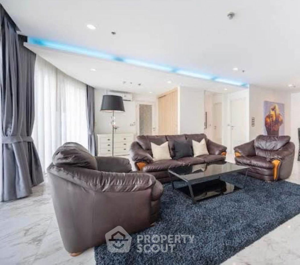 picture 2-BR Condo at The Master Centrium Asoke-Sukhumvit near MRT Sukhumvit (ID 1562719) - 2/15