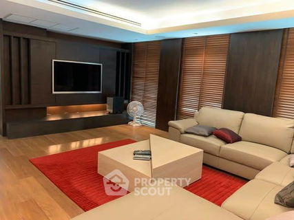 รูปภาพ 3-BR Condo at Wattana Suite Condominium near BTS Nana (ID 2326161)