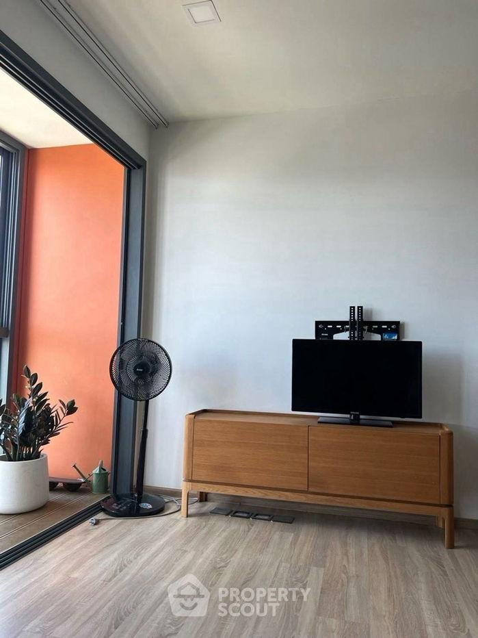 picture 1-BR Condo at Taka Haus Ekamai 12 near BTS Ekkamai (ID 2259773) - 10/11