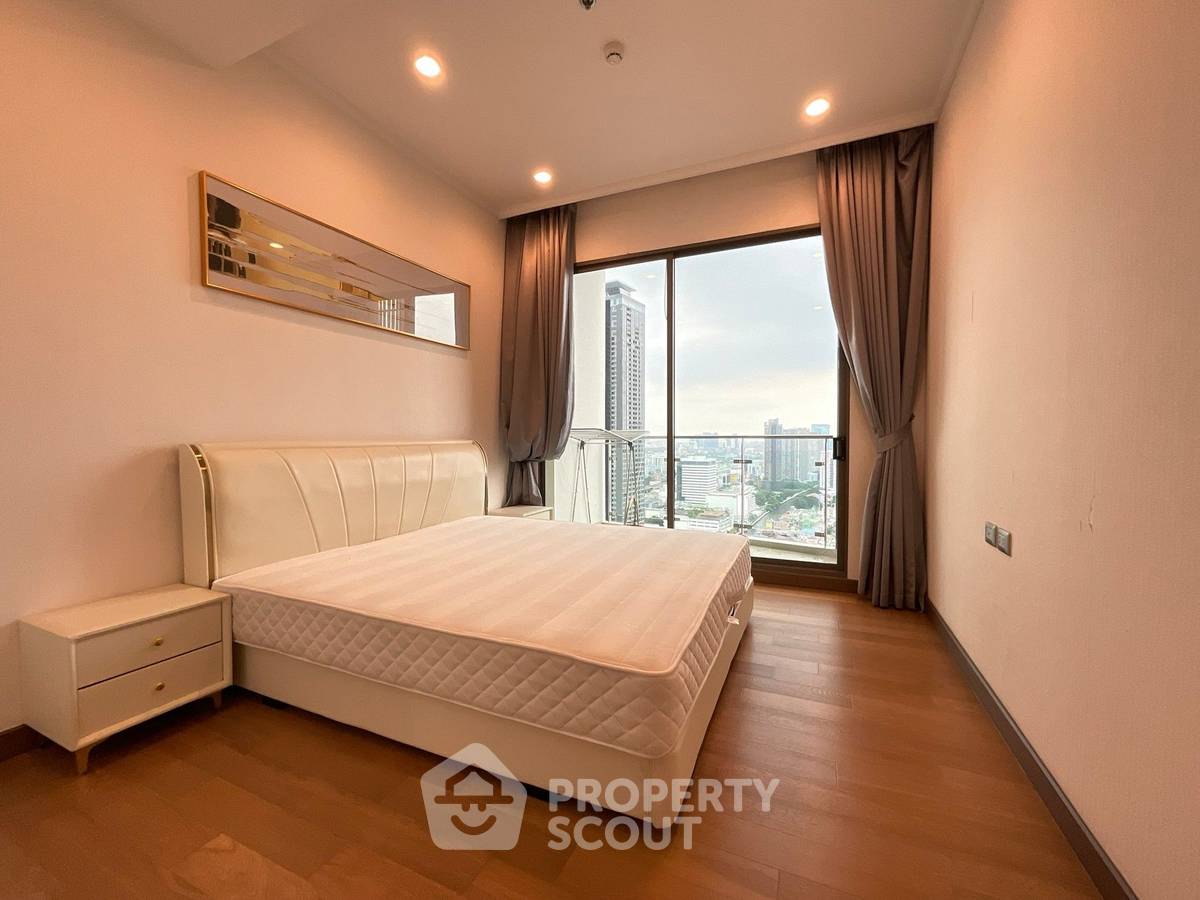 picture 3-BR Condo at Supalai Oriental Sukhumvit 39 near MRT Phetchaburi (ID 1711027) - 15/20