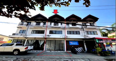 Shophouses for sale Rimping Supermarket : For Sale: 3-Storey Commercial Building – Wat Ket, Chiang Mai City