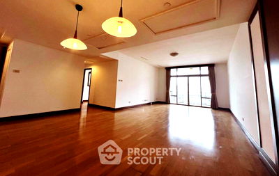 Condos for sale : 2-BR Condo at All Seasons Mansion Condominium near BTS Phloen Chit (ID 1938422)