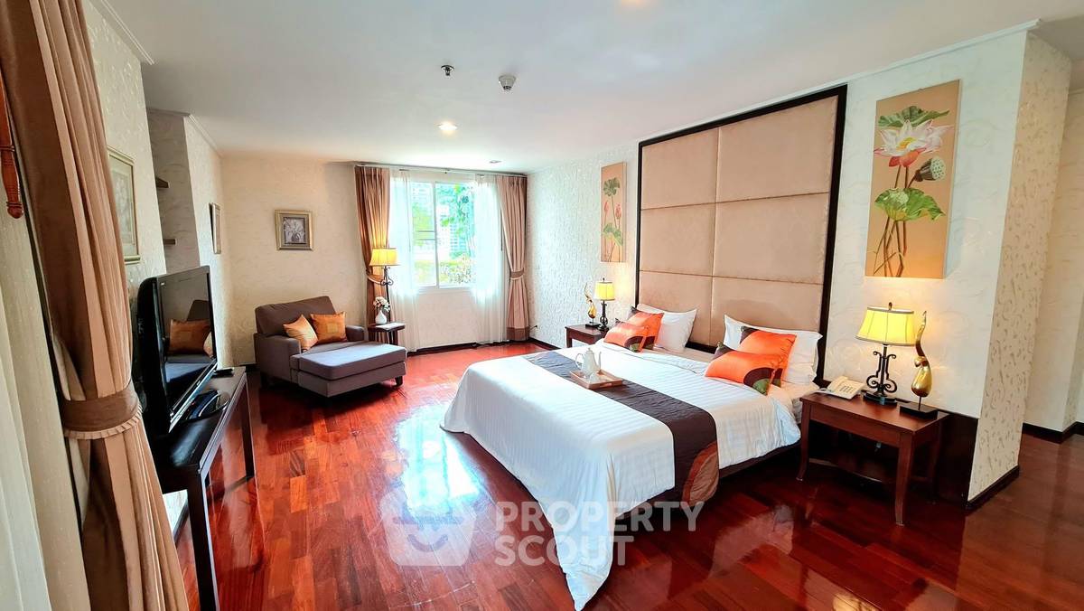 picture 5-BR Condo at Piyathip Place near BTS Phrom Phong (ID 2369150) - 10/25