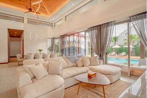 รูป [920491007-6] 4 BEDROOM POOL VILLA IN LAYAN - รูปที่ 7/18