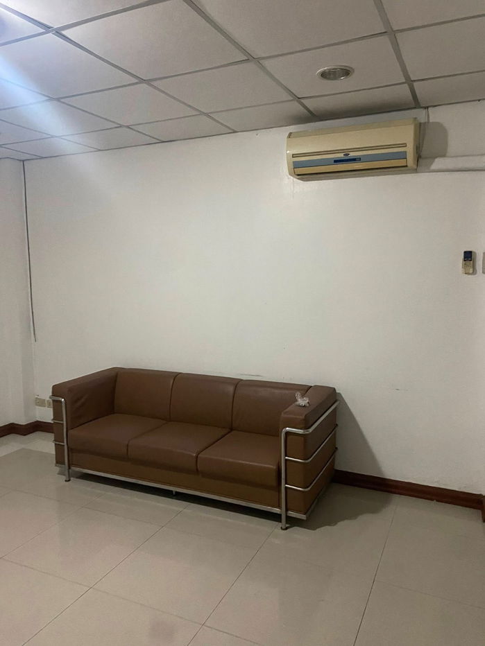 รูป ให้เช่าทาวน์เฮ้าส์ 3 ชั้น 4 ห้องนอน ลาดพร้าว 29 พร้อมอยู่ - รูปที่ 8/10