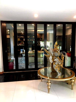 Houses for sale Sukhaphiban 5 Road : 4-BR House in O Ngoen (ID 2426141)