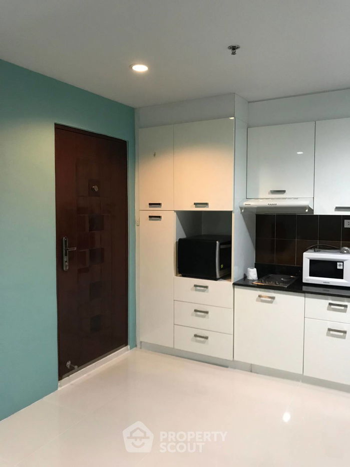picture 2-BR Condo at Sukhumvit Living Town near MRT Phetchaburi (ID 1858451) - 4/16