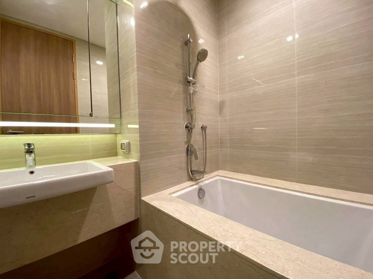 picture 2-BR Condo at Noble Be 33 near BTS Phrom Phong (ID 2424813) - 7/13