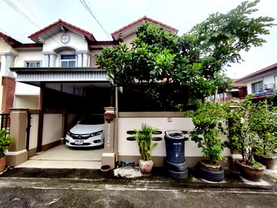 ทาวน์โฮม วิทยาลัยพณิชยการบางนา : ขายทาวน์เฮ้าส์ 2ชั้น 3นอน 2นํ้า 27.9 ตร.ว.