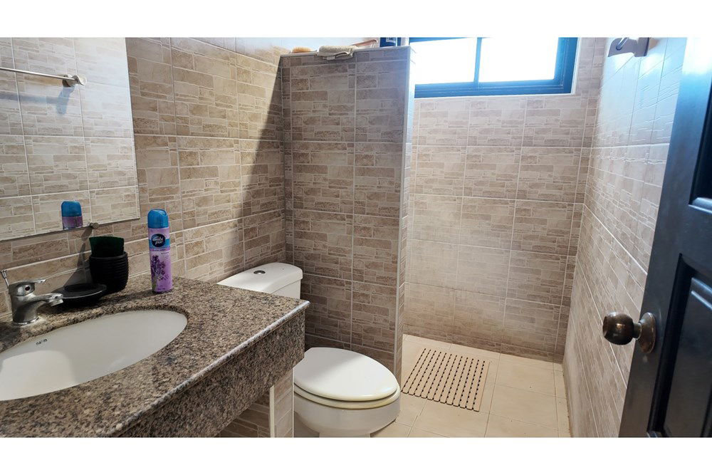 picture [920011003-100] Charming 3-BR Home with Pool in Hua Hin for Sale! - 19/119