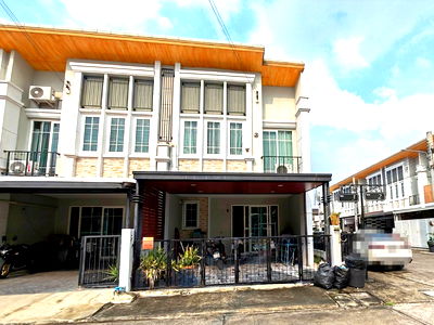 Townhouses for sale Bangkok : Fully Furnished Corner Townhome – Golden Town Vibhavadi–Chaengwattana | 23.1 sq.wah | 117 sq.m. | Largest Layout in Project 