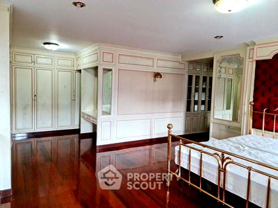 บ้านเดี่ยว วิทยาลัยสารพัดช่างพระนคร : บ้าน 5-ห้องนอน ใกล้ MRT รัชดาภิเษก (ID 2428705)