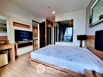 ขายคอนโด : คอนโด 1-ห้องนอน ที่ ริธึ่ม สาทร ใกล้ BTS สะพานตากสิน (ID 2063173)