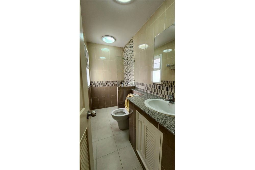 รูป [92001012-110] ขายบ้านเดี่ยว 2 ชั้น โครงการติดทะเล ชลบุรี - รูปที่ 50/59