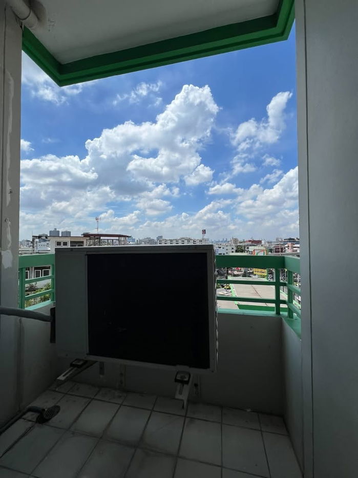 picture Condo for rent, Lum Phini Center, Lad Phrao 111 (Hong Studio), 7th floor, Building A, located on Soi Lad Phrao 111, near the hospital in Ved Thani - 7/7
