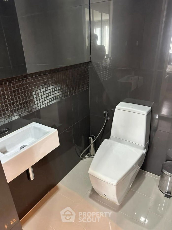 รูป คอนโด 1-ห้องนอน ที่ ริธึ่ม สาทร ใกล้ BTS สะพานตากสิน (ID 2339097) - รูปที่ 10/10