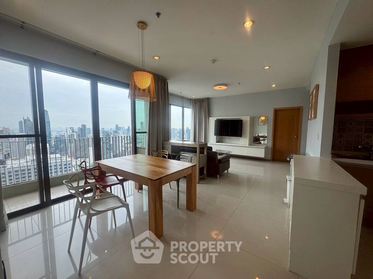 picture 2-BR Condo at The Emporio Place near BTS Phrom Phong (ID 2427589) - 5/19