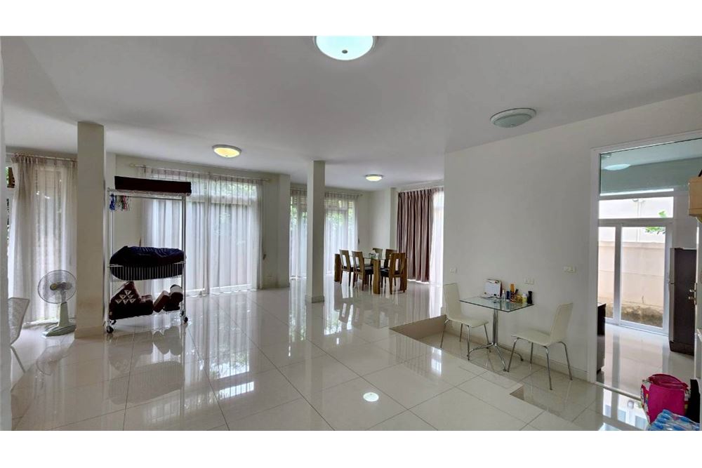 รูป [92001012-110] ขายบ้านเดี่ยว 2 ชั้น โครงการติดทะเล ชลบุรี - รูปที่ 19/59