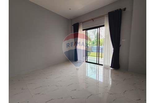 รูป [920611003-8] บ้านเดี่ยว พัทยา - รูปที่ 24/40