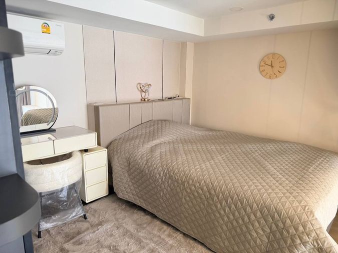 Park Origin Chula Samyan【𝐒𝐄𝐋𝐋 & 𝐑𝐄𝐍𝐓】🔥โทนอบอุ่นเรียบแพง เฟอร์บิ้วอินไม้และไฟส้มละมุน เติมความสงบในทุกดีเทล🔥 ติดต่อไลน์ไอดี: @hacondo