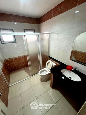 Houses for sale Chom Thong : 4-BR House in Chom Thong (ID 2426856)