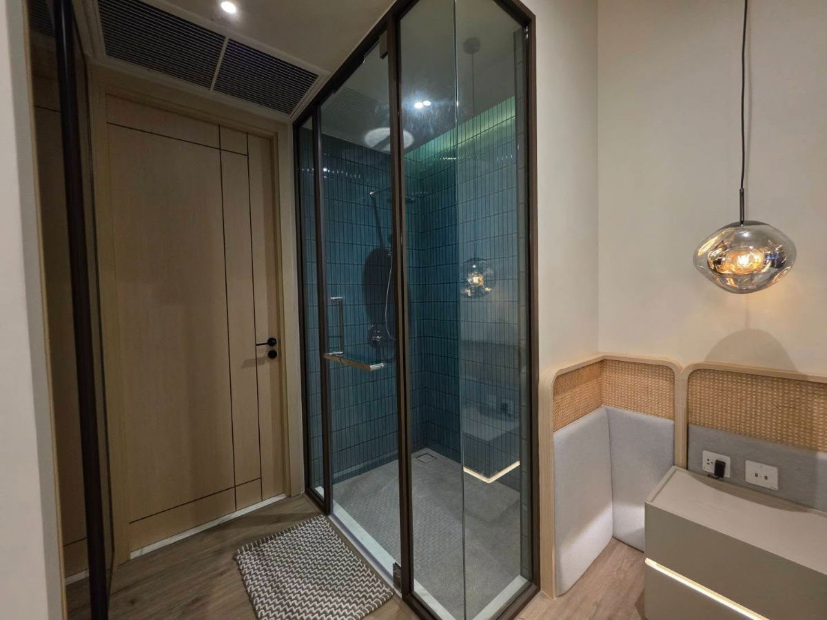 picture Arom Wongamat for Rent, Luxury Beachfront Condo in North Pattaya - Fully Furnished with Sea View - 10/22