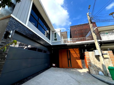 บ้านเดี่ยว กรุงเทพมหานคร : 🏡 ขายบ้านเดี่ยว 2 หลังคู่ รวมพื้นที่กว่า 106.3 ตร.วา  ทำเลดอนเมือง – ใกล้สนามบิน และ BTS สายสีแดง