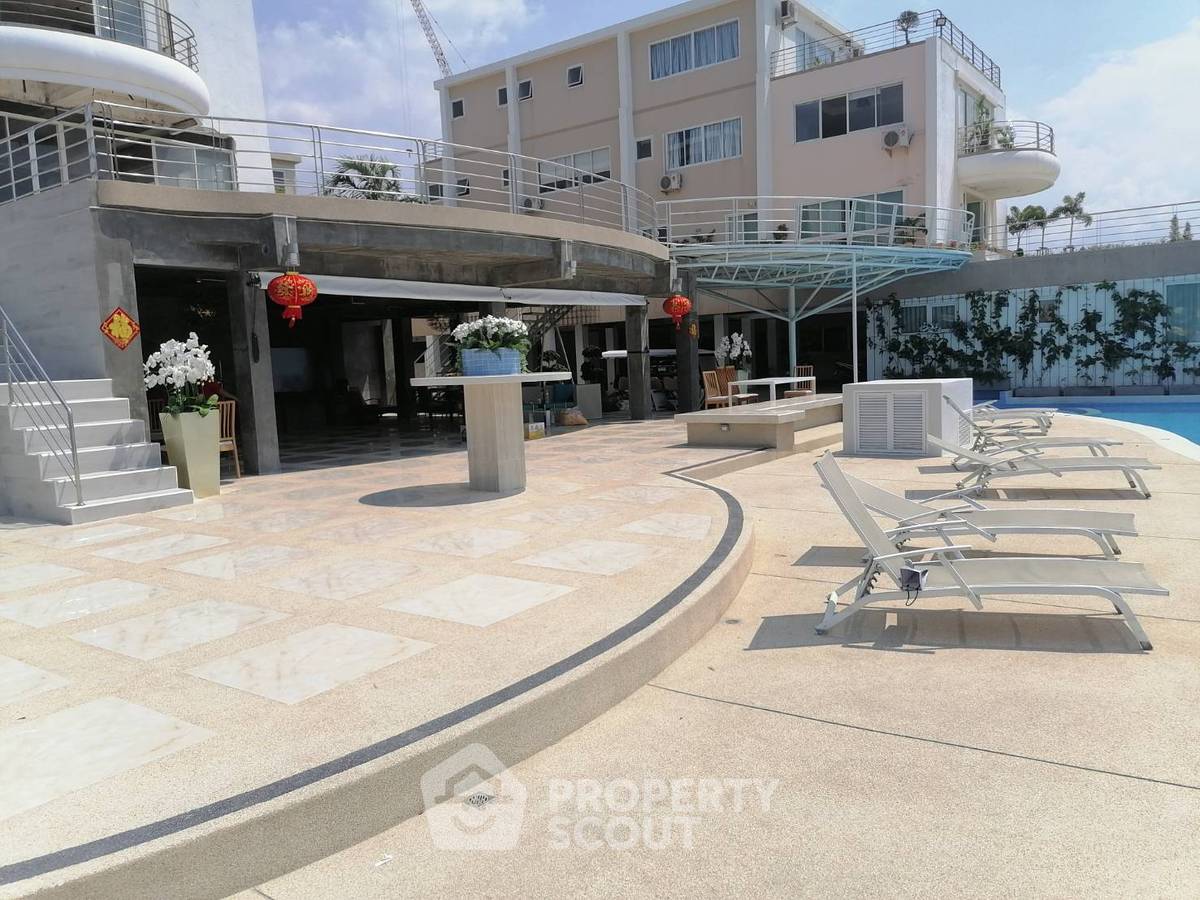 picture 3-BR Condo at La Royale Beach Condo close to Pattaya (ID 1105512) - 2/10