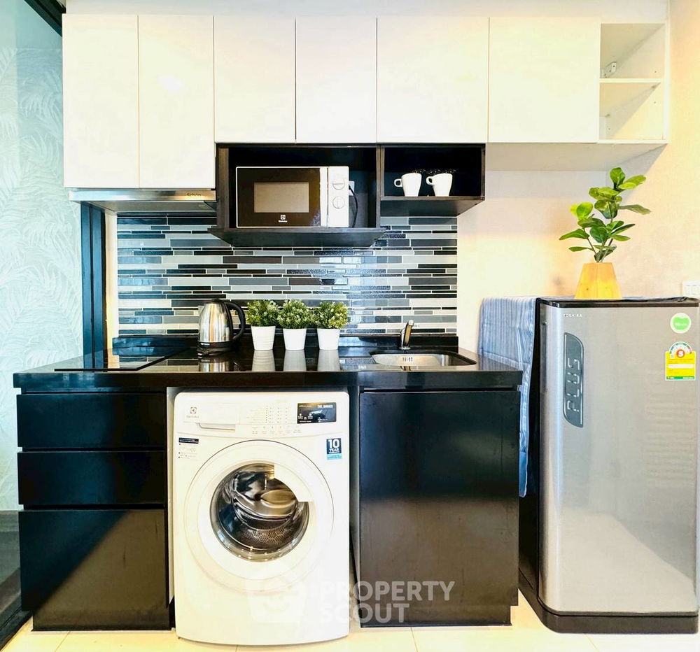 picture 2-BR Condo at Bangkok Feliz Sathorn - Taksin near BTS Krung Thon Buri (ID 2393876) - 4/9