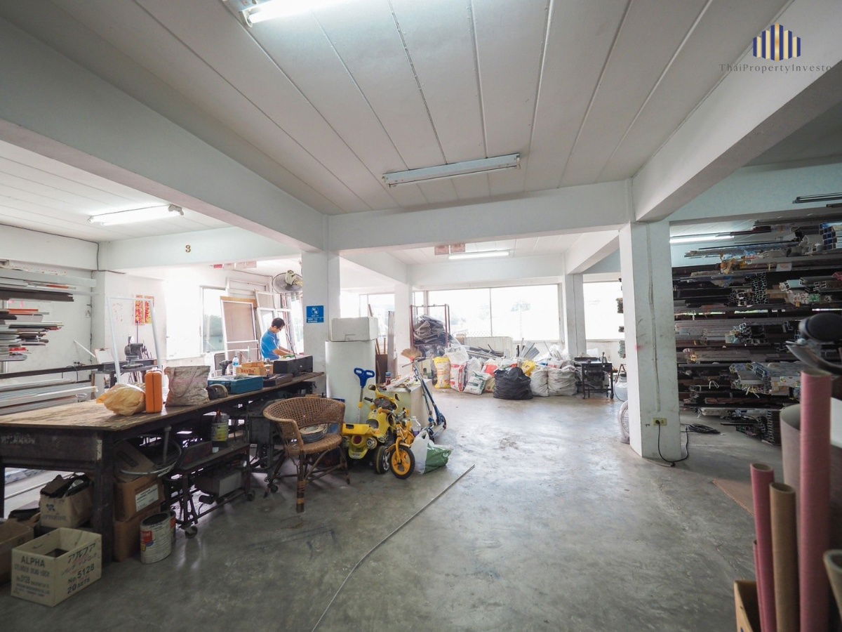 picture Sell office building commercial district at Sutthisan Vinitchai Ratchada Road. Area 104 sq.w. Usable area 1,600 sq.m. 5 floors 1 Elevator - 9/20