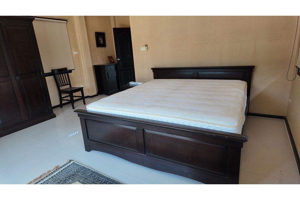 picture [920011003-100] Charming 3-BR Home with Pool in Hua Hin for Sale! - 17/119