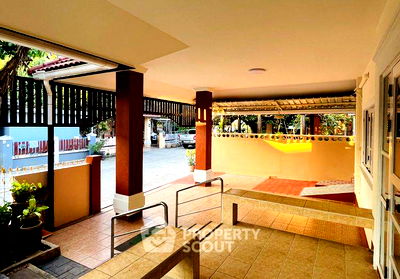 บ้านเดี่ยว ม.ฟาร์อีสเทิร์น : บ้าน 3-ห้องนอน ใน ป่าแดด (ID 2426749)