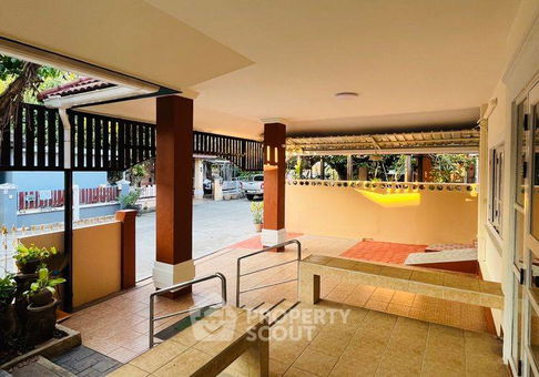 บ้าน 3-ห้องนอน ใน ป่าแดด (ID 2426749)