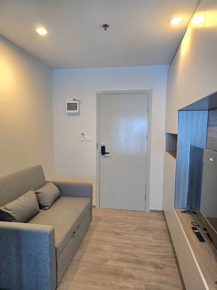 picture For Rent: Regent Home Wuttakat Condominium-Building ð
°ïļ,33rd Floor. - 8/16