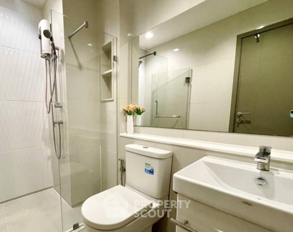 picture 1-BR Condo at Life Asoke - Rama 9 near MRT Phra Ram 9 (ID 2013081) - 3/6