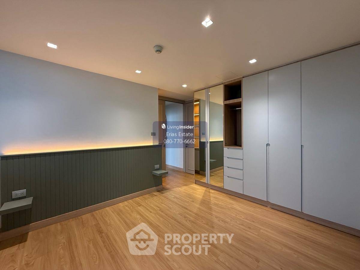 picture 2-BR Condo at Supalai Place Sukhumvit 39 near BTS Phrom Phong (ID 2411621) - 10/12