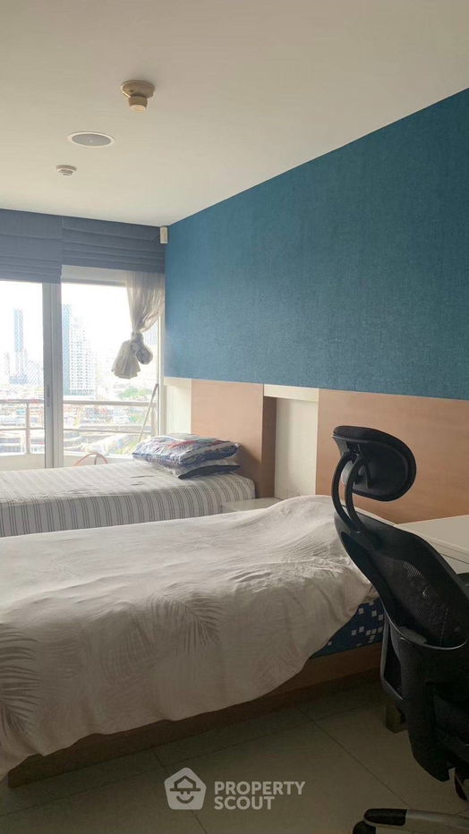 picture 4-BR Condo at Saichol Mansion near BTS Saphan Taksin (ID 1750750) - 25/39