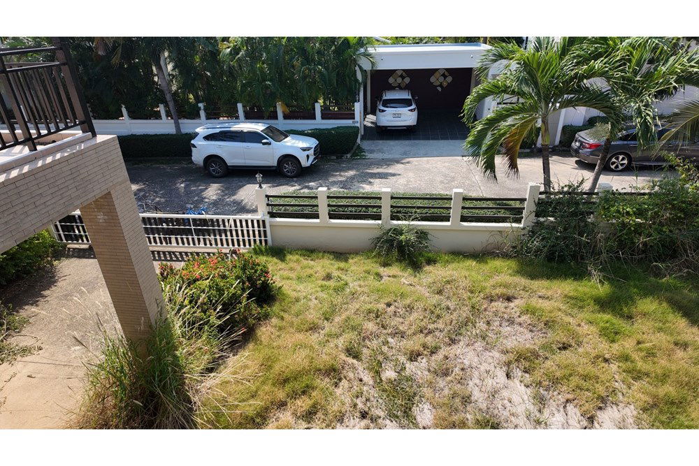 picture [920011003-100] Charming 3-BR Home with Pool in Hua Hin for Sale! - 52/119