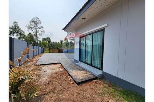 รูป [920611003-8] บ้านเดี่ยว พัทยา - รูปที่ 10/40